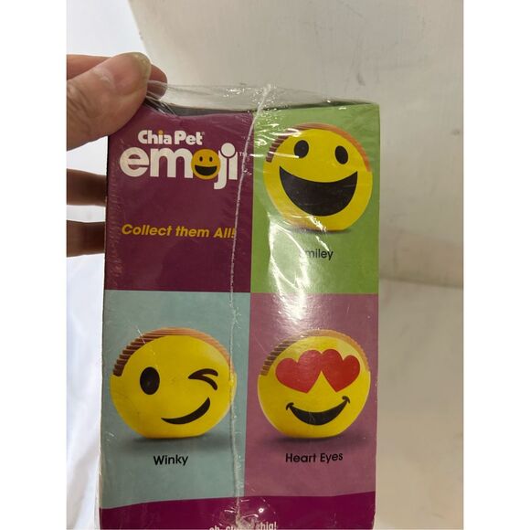 Chia pet emoji winky handmade decorative planter new - Picture 3 of 4